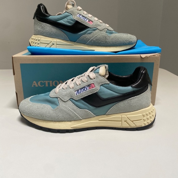 Autry Women’s Reelwind Low Sneaker Hair/Nylon Jade/Black sz 41 New in Box - Picture 3 of 7